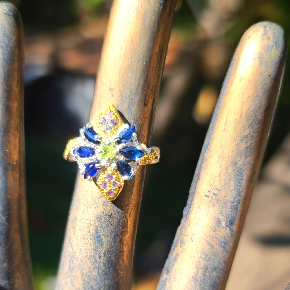 Sapphire Peridot & Amethyst fancy cluster floral sterling & gold ring sz6.25